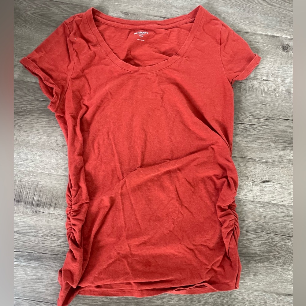 Fitted maternity shirt size large